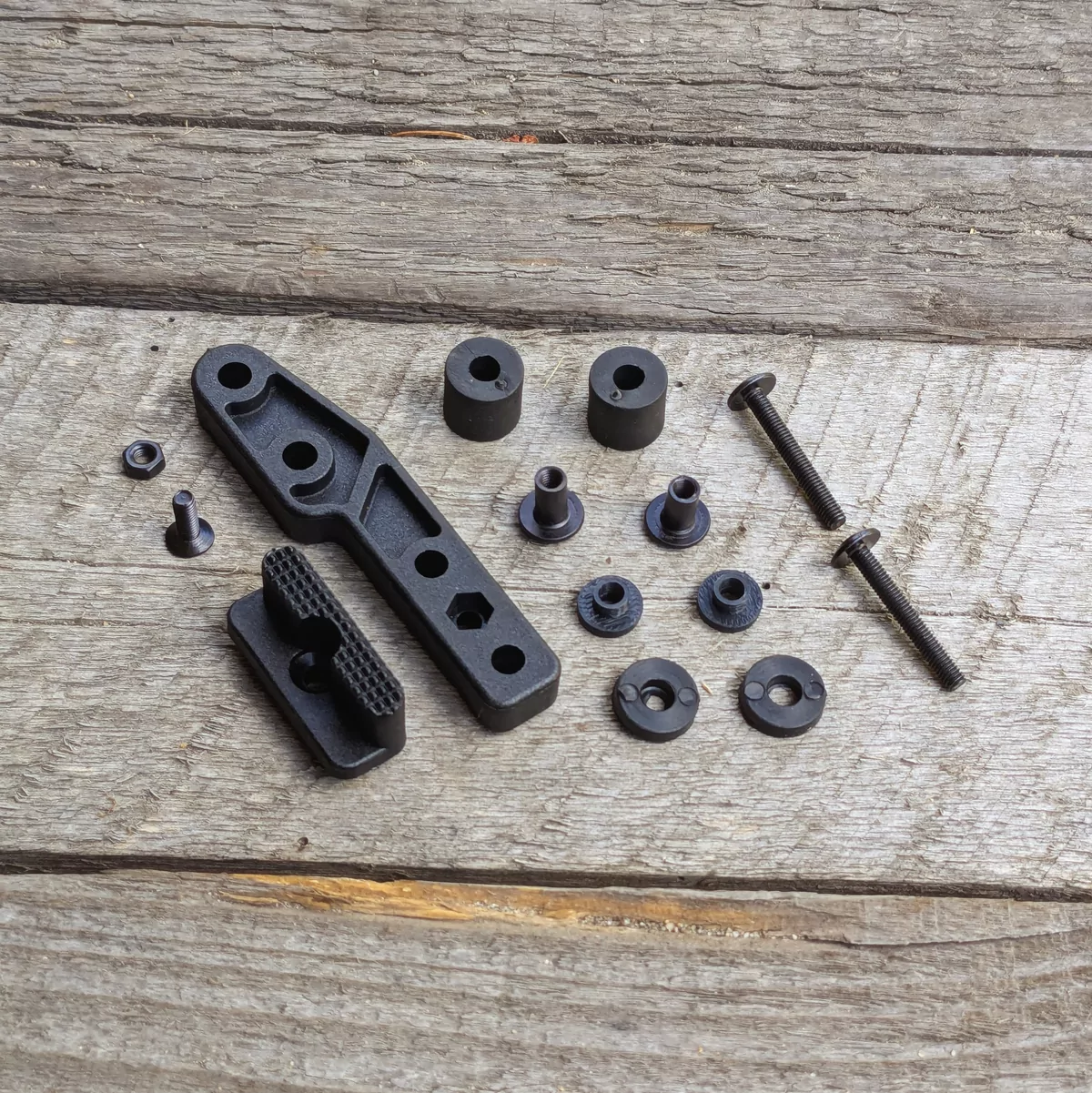 1-concealment-claw-wml.webp with mounting hardware.